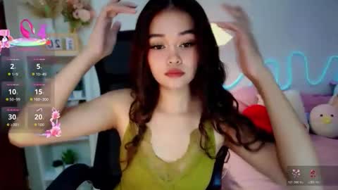 Snapshot of roxxy_blossom chatting on 05-24-26, 02:55 roxxy_blossom online show from 05-24-26, 02:55