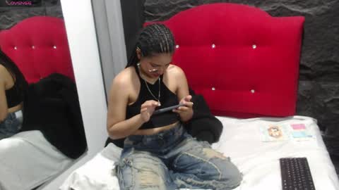 Snapshot of roxxyblack01 chatting on 04-02-26, 01:03 Roxxy online show from 04-02-26, 01:03