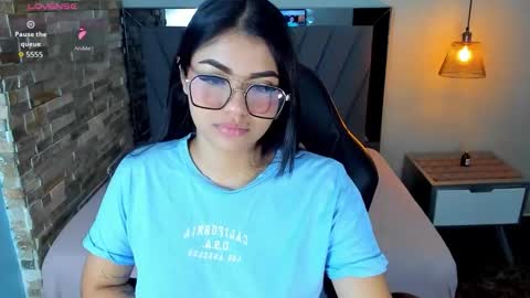 Snapshot of roxxybloom chatting on 11-07-25, 12:49 roxxybloom online show from 11-07-25, 12:49