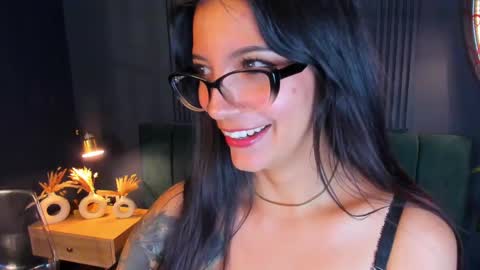 Roxy hell online show from 03-07-25, 10:10