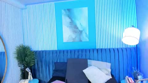 Roxy hell online show from 10-31-25, 12:06