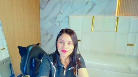 Roxy online show from 04-16-26, 01:45