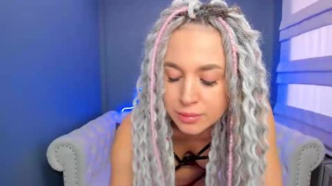 Snapshot of roxy_mars chatting on 02-13-25, 04:54 Roxy online show from 02-13-25, 04:54