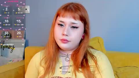 Snapshot of roxy_moor chatting on 06-18-26, 09:14 Roxy online show from 06-18-26, 09:14