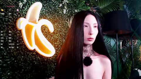 Snapshot of roxy_morrison_x chatting on 05-31-26, 03:47 roxanne online show from 05-31-26, 03:47
