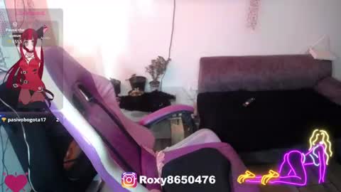 Snapshot of roxy_roxxan chatting on 07-28-26, 04:39 - online show from 07-28-26, 04:39