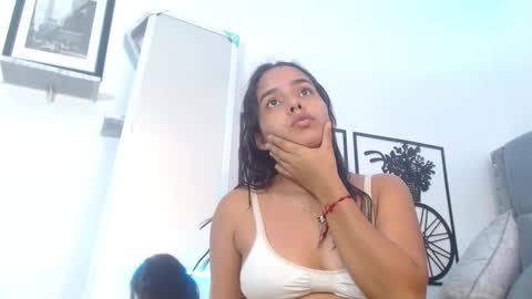 roxy_stone1 online show from 02-08-25, 10:19