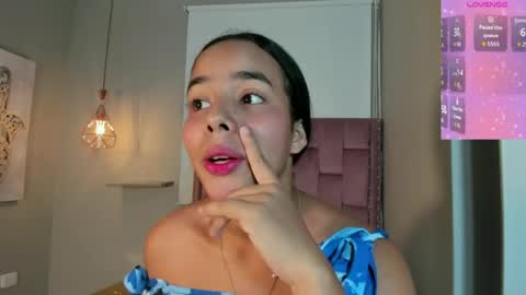 Snapshot of roxy_stone1 chatting on 04-24-26, 05:26 roxy_stone1 online show from 04-24-26, 05:26