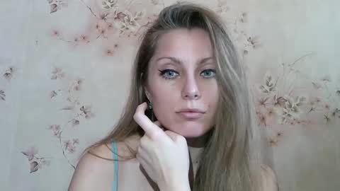 roxyfox18x01 online show from 03-08-26, 09:13