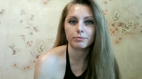 roxyfox18x01 online show from 05-22-26, 07:59