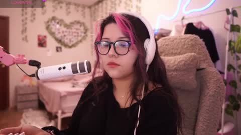 roxysuh online show from 04-05-26, 07:27