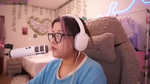 roxysuh online show from 04-17-26, 07:33