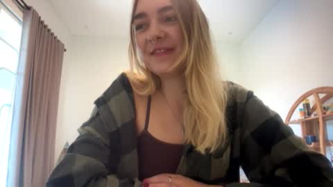 Roxy online show from 03-12-26, 11:44