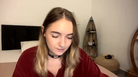 Roxy online show from 04-06-26, 01:34