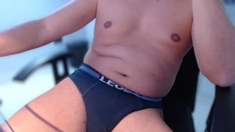 Snapshot of roy77xxx chatting on 02-17-26, 02:57 roy77xxx online show from 02-17-26, 02:57