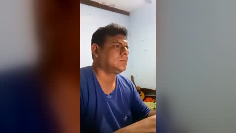 Snapshot of roy_delcastillo2 chatting on 07-27-26, 06:42 roy online show from 07-27-26, 06:42