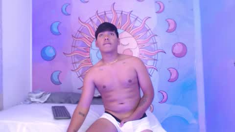 Snapshot of roy_fox_ chatting on 01-15-26, 03:49 ROY online show from 01-15-26, 03:49