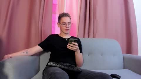 Snapshot of royal_fantasy2 chatting on 09-27-25, 08:03 Kairo online show from 09-27-25, 08:03
