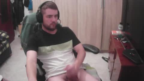 Snapshot of royer04 chatting on 05-27-26, 11:46 royer04 online show from 05-27-26, 11:46