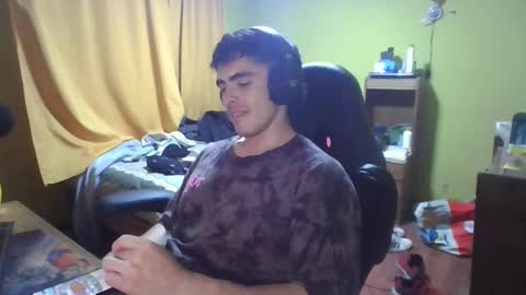 Snapshot of rpaulo25 chatting on 03-12-25, 12:10 rpaulo25 online show from 03-12-25, 12:10