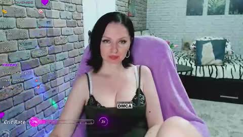 Snapshot of rtls chatting on 10-18-25, 07:20 Natlya online show from 10-18-25, 07:20