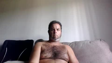 Snapshot of rubbingoneout714 chatting on 10-27-25, 06:45 rubbingoneout714 online show from 10-27-25, 06:45