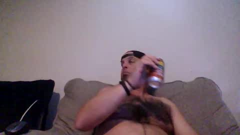 Snapshot of rubbingoneout714 chatting on 01-12-26, 01:33 rubbingoneout714 online show from 01-12-26, 01:33