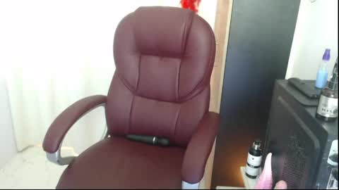 Snapshot of rubi_halliwey chatting on 04-27-26, 05:11 Rubi online show from 04-27-26, 05:11