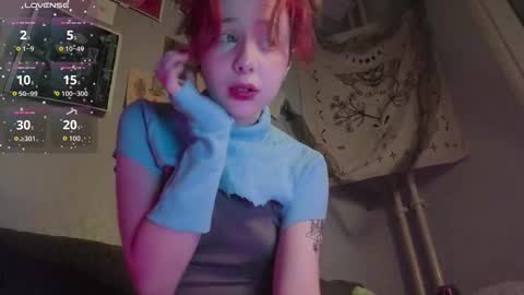 Snapshot of rubireyn chatting on 10-25-25, 09:20 Rubi online show from 10-25-25, 09:20