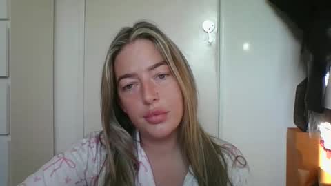 rubyredxxxoxxx online show from 03-19-26, 08:18