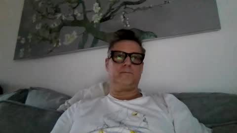 Snapshot of rudeski chatting on 01-29-25, 03:58 rudeski online show from 01-29-25, 03:58