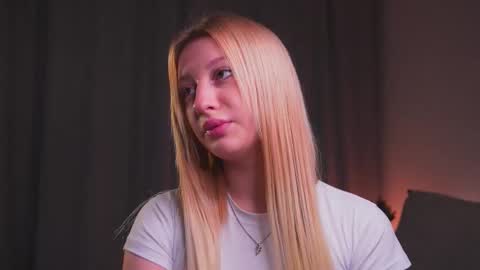 Mila online show from 10-02-25, 03:08