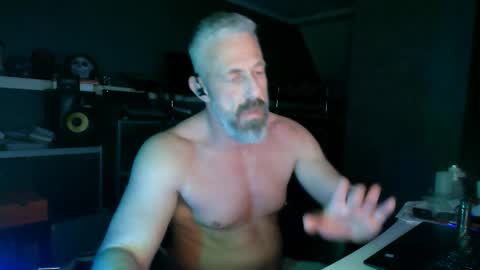 Chico que rico Caliente online show from 02-13-26, 02:51