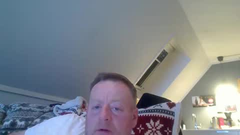 Snapshot of runepetter chatting on 02-17-25, 08:58 bignorwegian online show from 02-17-25, 08:58