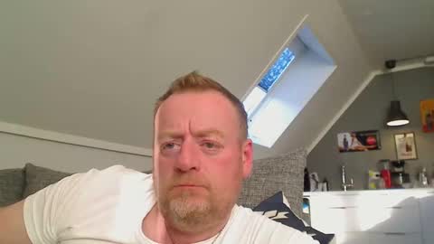Snapshot of runepetter chatting on 09-26-25, 03:38 bignorwegian online show from 09-26-25, 03:38