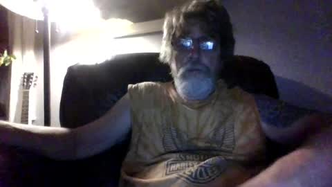 Snapshot of runningaround60 chatting on 06-18-26, 02:23 runningaround60 online show from 06-18-26, 02:23