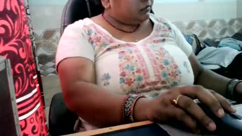 Snapshot of rupali616396 chatting on 07-08-26, 04:28 rupali616396 online show from 07-08-26, 04:28