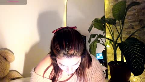Snapshot of russcurley chatting on 12-18-24, 10:57 Lorenn online show from 12-18-24, 10:57
