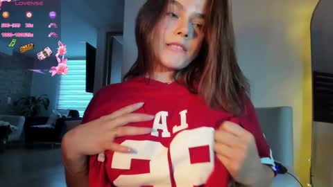 Snapshot of russcurley chatting on 02-18-25, 11:19 Lorenn online show from 02-18-25, 11:19