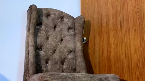 Snapshot of russell_adams_ chatting on 12-17-24, 04:23 R U S S E L L online show from 12-17-24, 04:23