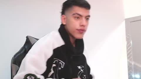  R U S S E L L  online show from 01-15-26, 11:59