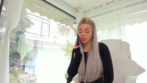 Ava online show from 04-10-26, 08:19