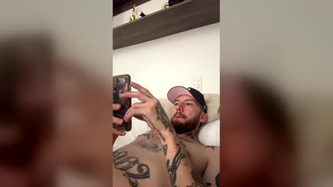 Snapshot of russo_fox chatting on 05-11-26, 04:40 russo_fox online show from 05-11-26, 04:40