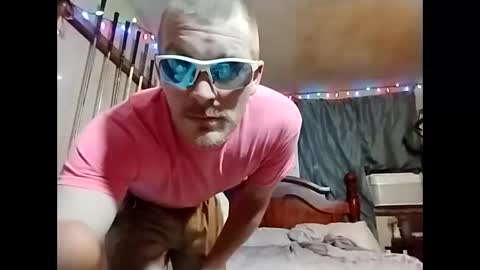 Snapshot of rustyshackelford1902 chatting on 09-17-25, 01:24 Rusty online show from 09-17-25, 01:24