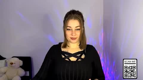 Snapshot of ruthless_111 chatting on 10-23-25, 01:43 Nika online show from 10-23-25, 01:43