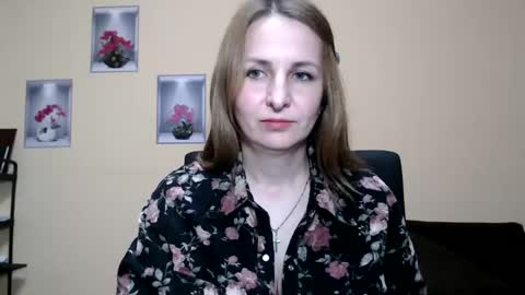 Snapshot of ruthpark chatting on 05-12-26, 05:32 Ruth online show from 05-12-26, 05:32
