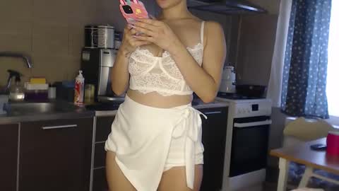 Snapshot of ruxandradanny chatting on 10-09-25, 06:33 ruxandradanny online show from 10-09-25, 06:33