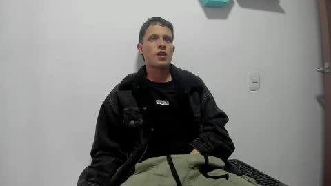 Snapshot of ryan15_ chatting on 06-03-26, 11:54 Ryan 15 online show from 06-03-26, 11:54