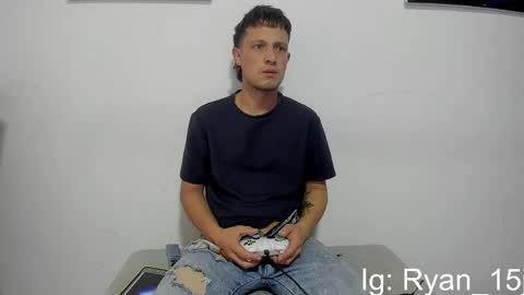Snapshot of ryan15_ chatting on 06-06-26, 11:26 Ryan 15 online show from 06-06-26, 11:26