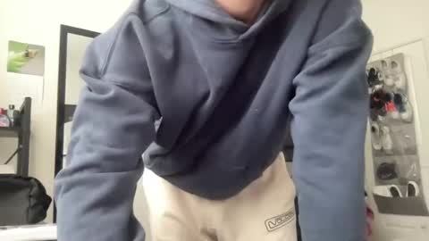 Snapshot of ryan287747 chatting on 11-04-25, 07:35 ryan online show from 11-04-25, 07:35